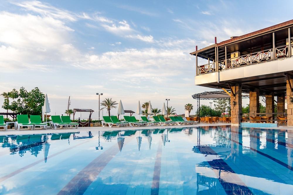 Labada Beach Hotel Чамьюва Экстерьер фото